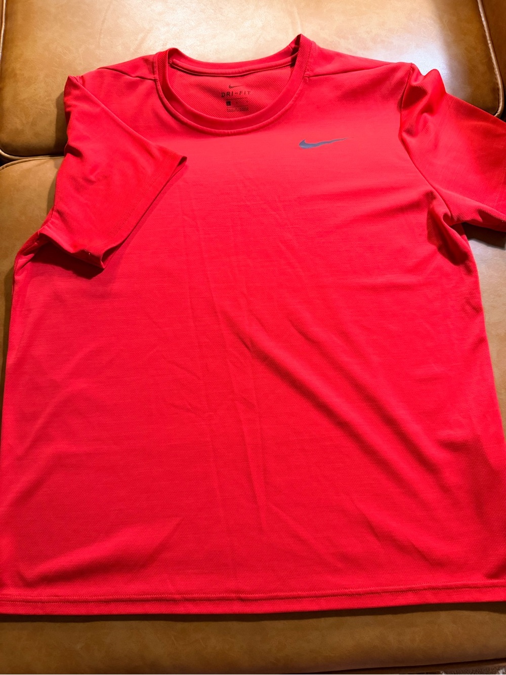 Nike Red Short-Sleeve Athletic Tee with Subtle Swoosh